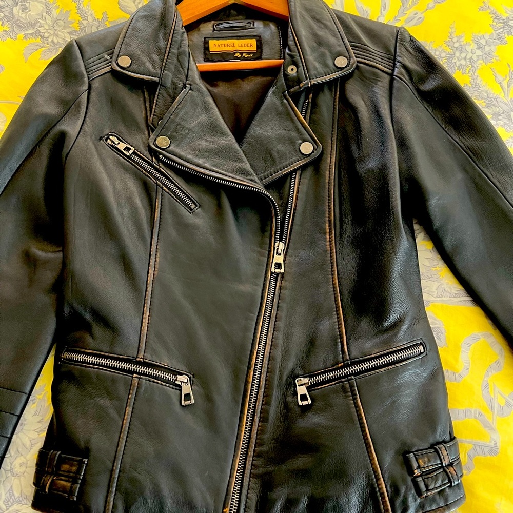 Leather fitted jacket